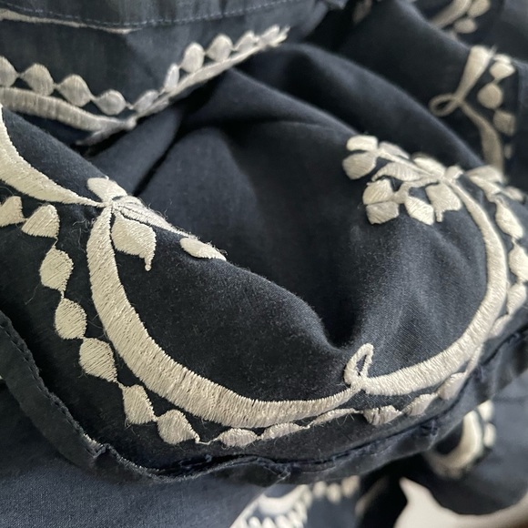 Vintage Leandra Crochet Embroideries Blue & White Floral Caftan - Picture 8 of 14